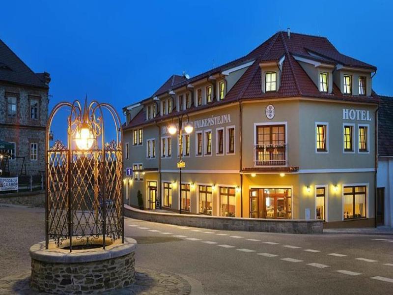 Hotel Zavis Z Falkenstejna image