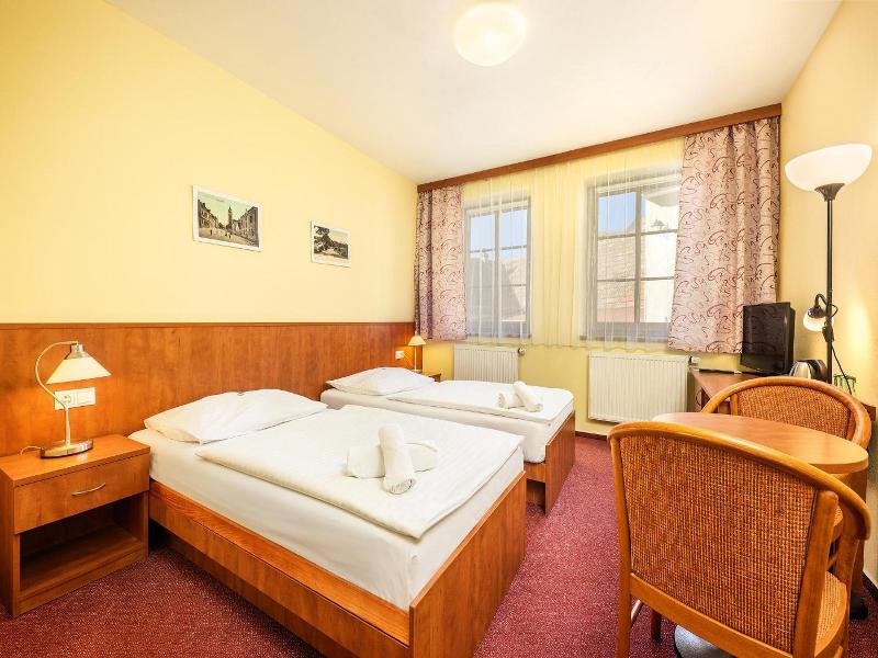 Hotel Zavis Z Falkenstejna image