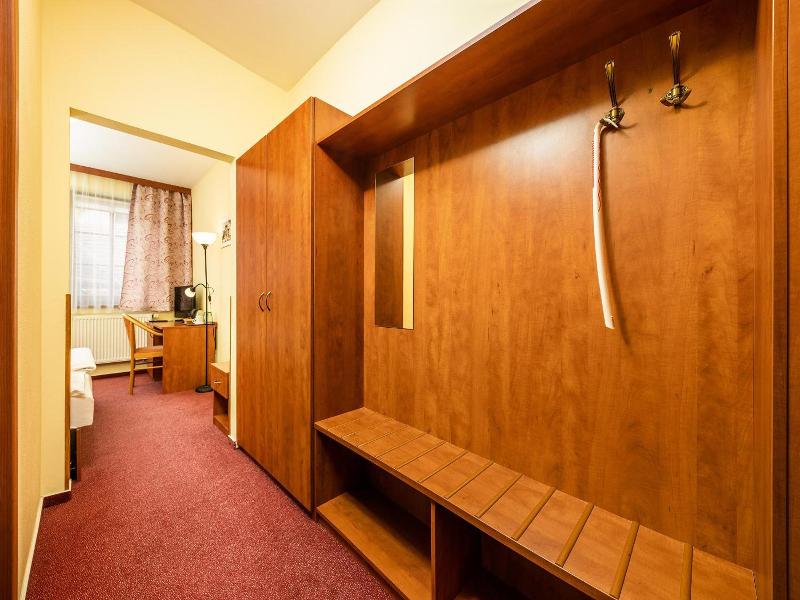 Hotel Zavis Z Falkenstejna image