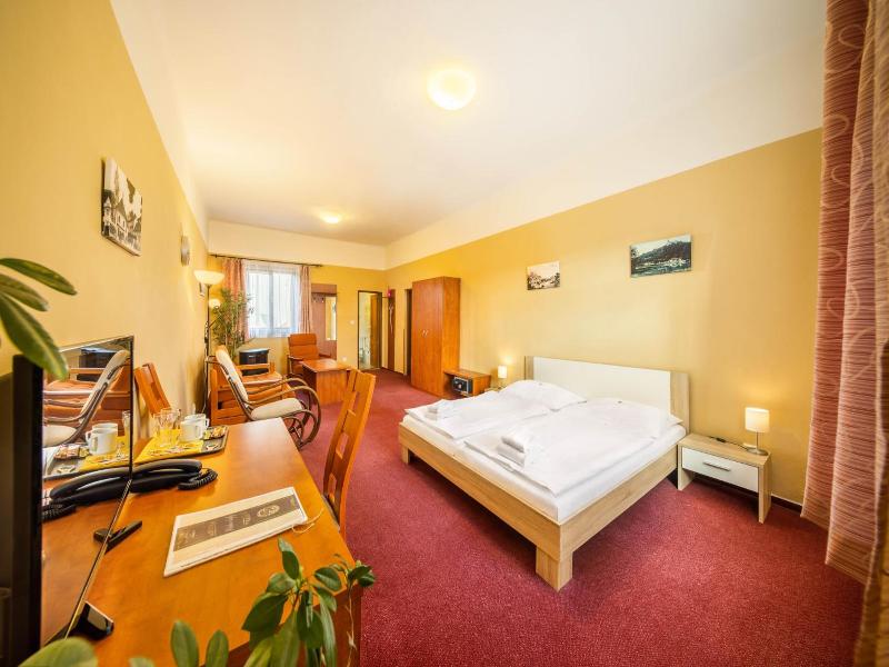 Hotel Zavis Z Falkenstejna image