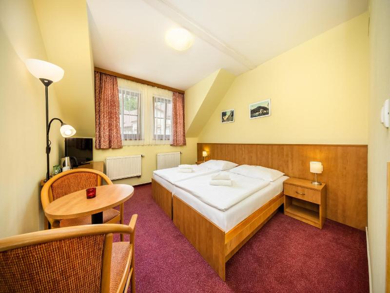 Hotel Zavis Z Falkenstejna image