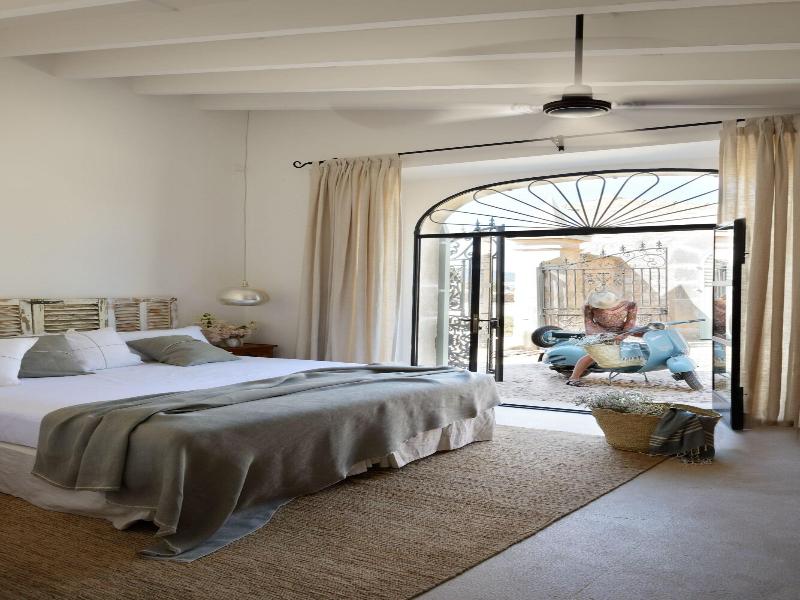 Cal Reiet Holistic Retreat image