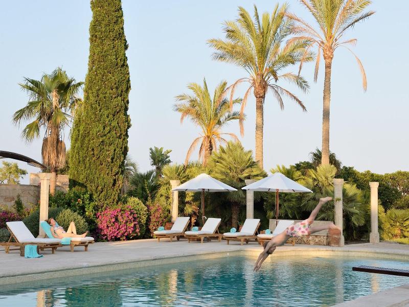 Cal Reiet Holistic Retreat image