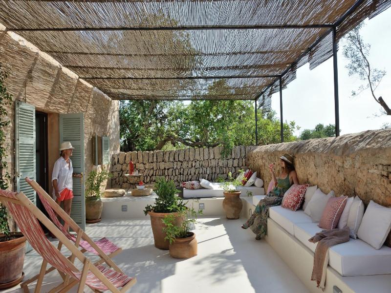 Cal Reiet Holistic Retreat image