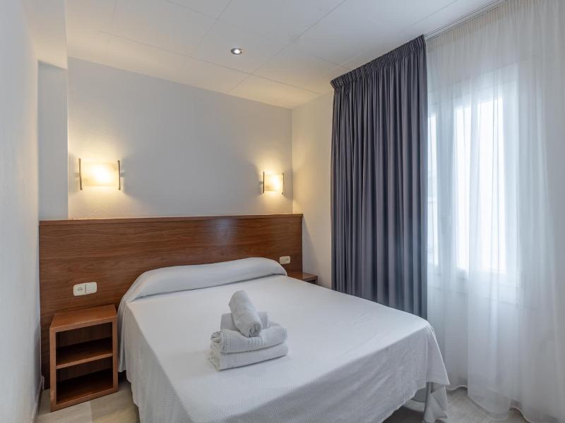 Hotel Vela image