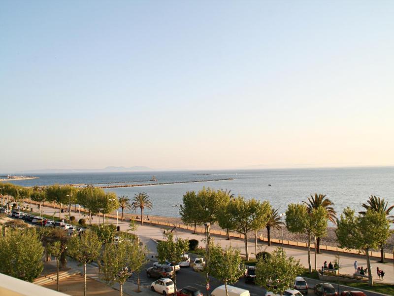 Hotel Vela image