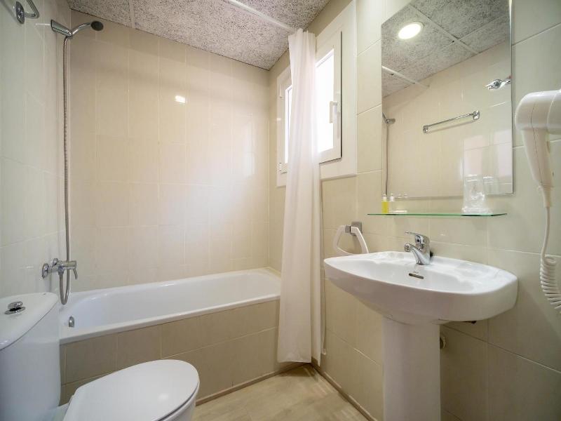 Hotel Vela image
