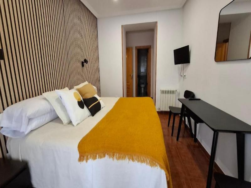 Hostal Bellas image