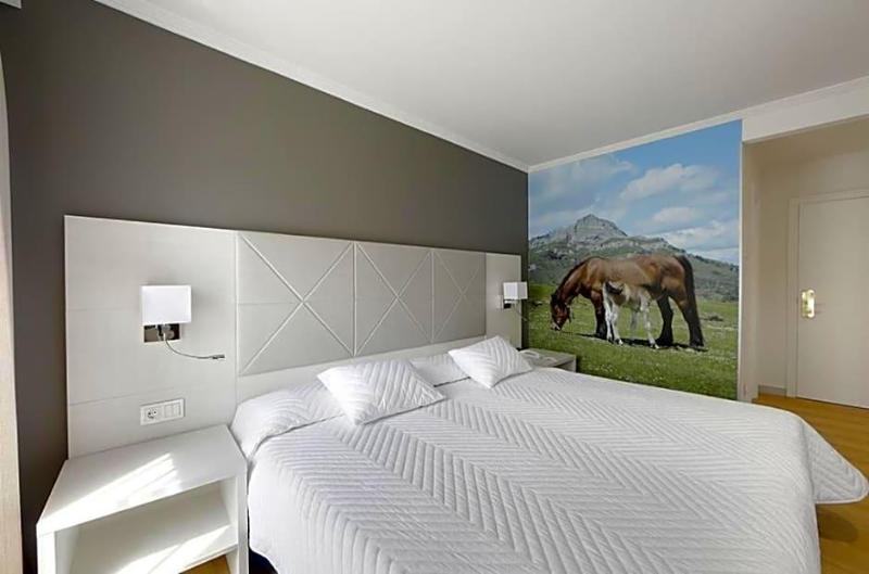 Hotel Loiola image