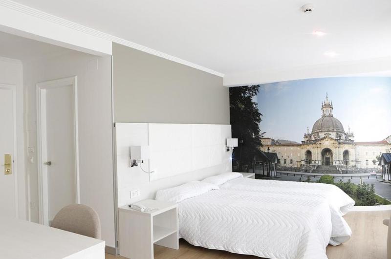 Hotel Loiola image