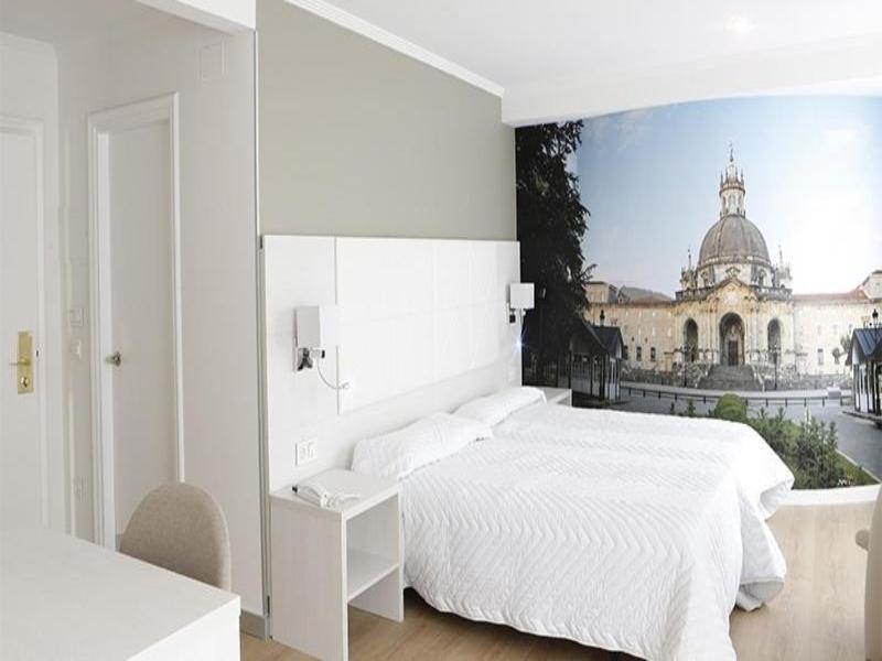 Hotel Loiola image