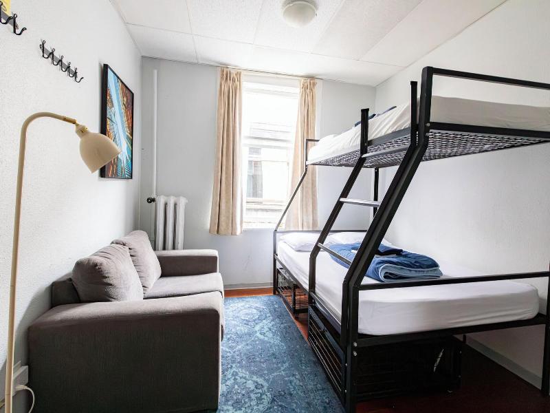 Cambie Hostel Gastown image