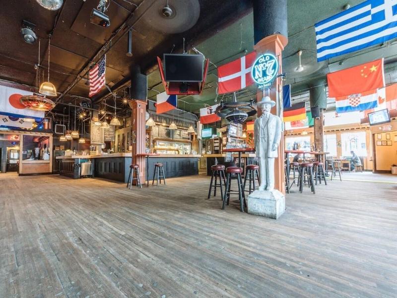 Cambie Hostel Gastown image