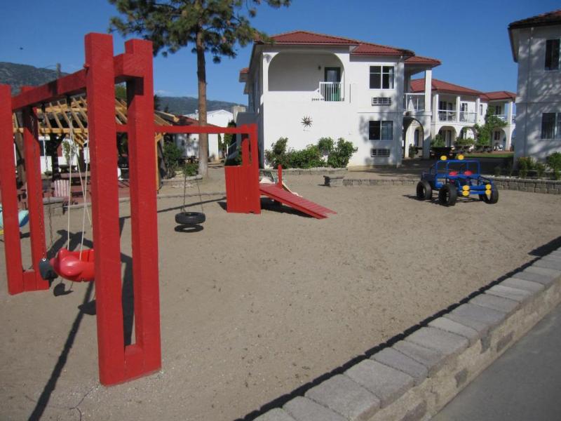 Sandy Beach Motel image