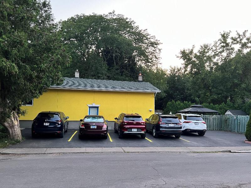 Cozy Inn