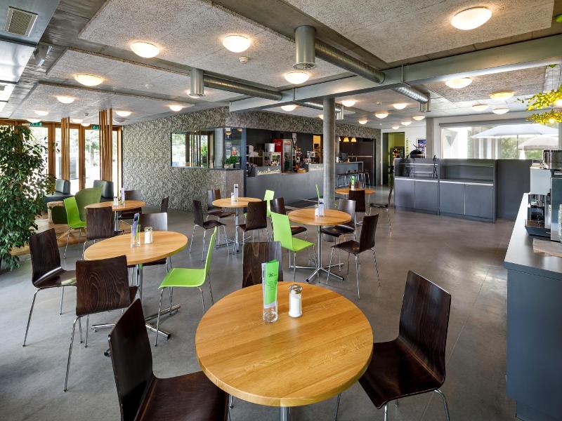 Backpackers Villa Sonnenhof Hostel image