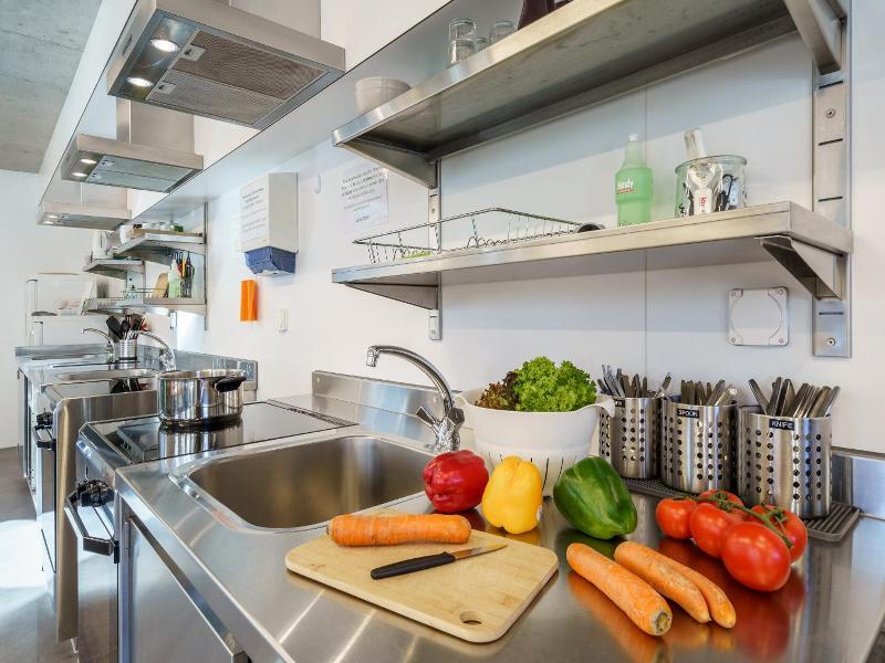 Backpackers Villa Sonnenhof Hostel image