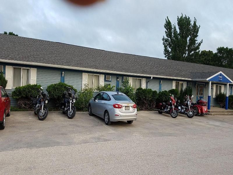 Burr Oak Motel