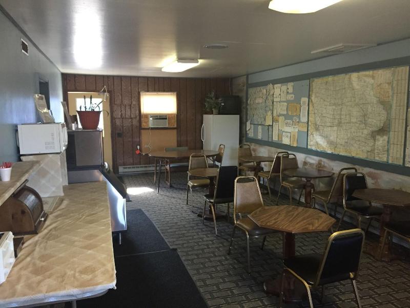 Burr Oak Motel