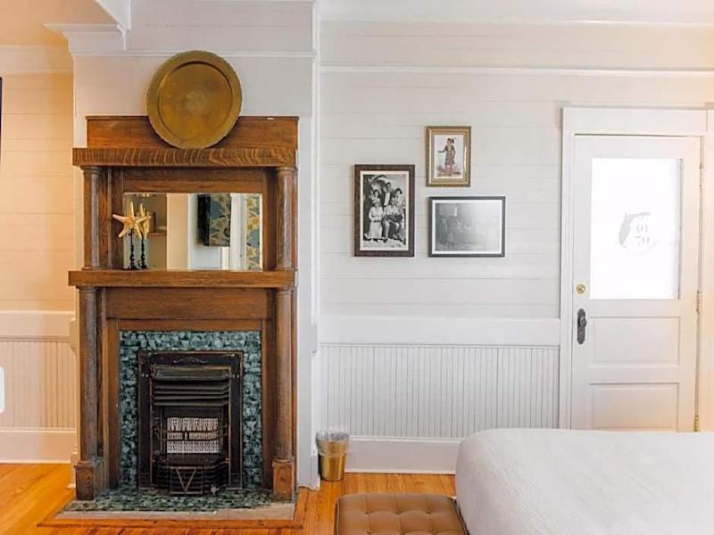 Gibson Inn image