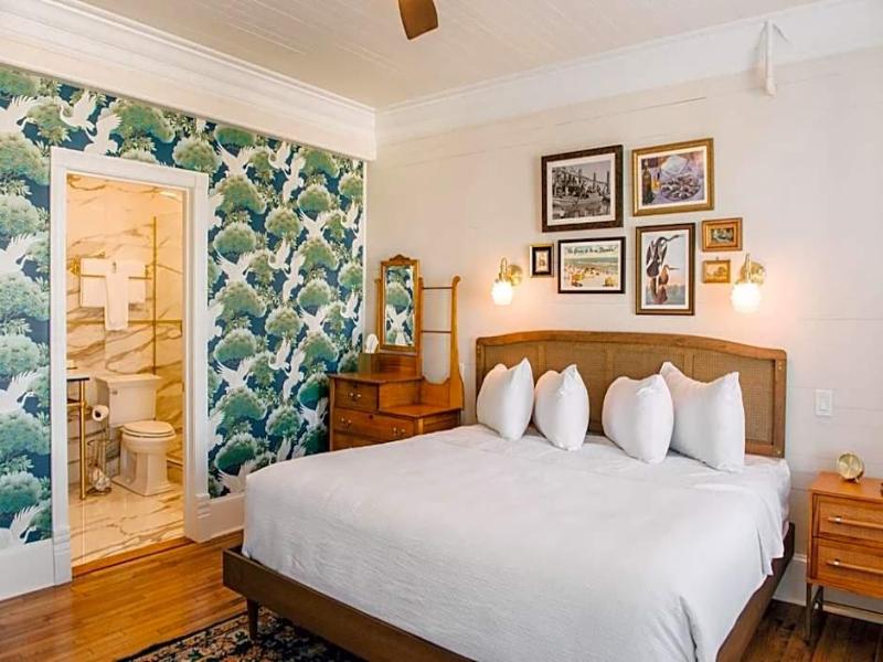 Gibson Inn image