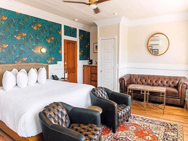 Gibson Inn image