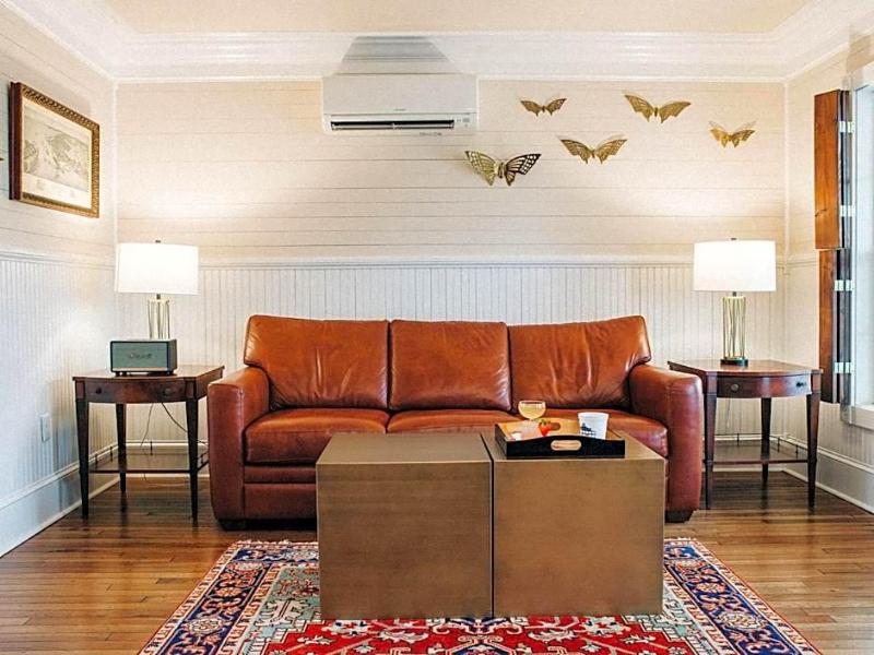 Gibson Inn image