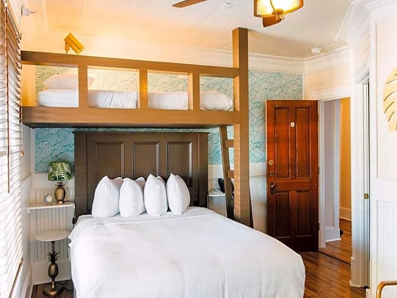 Gibson Inn image