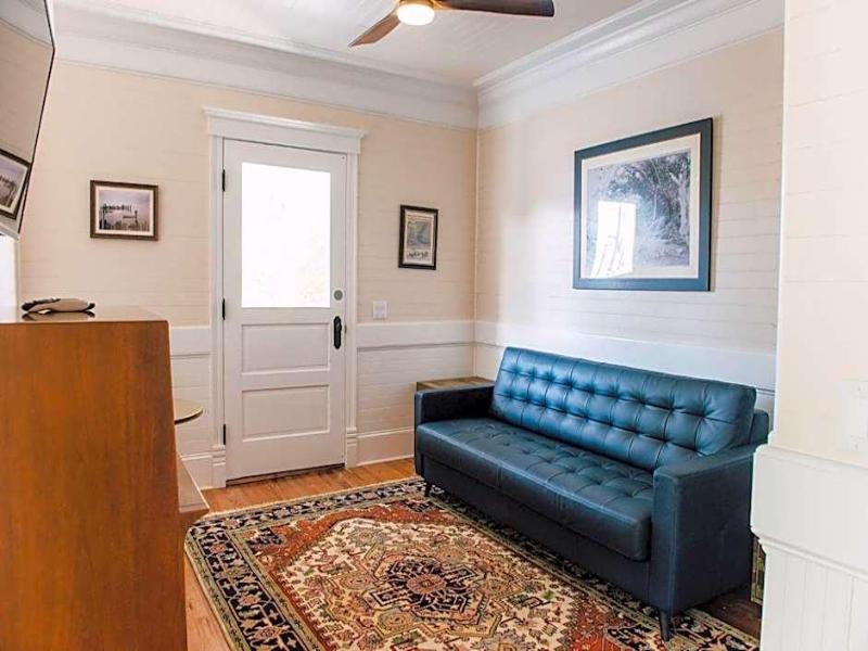 Gibson Inn image