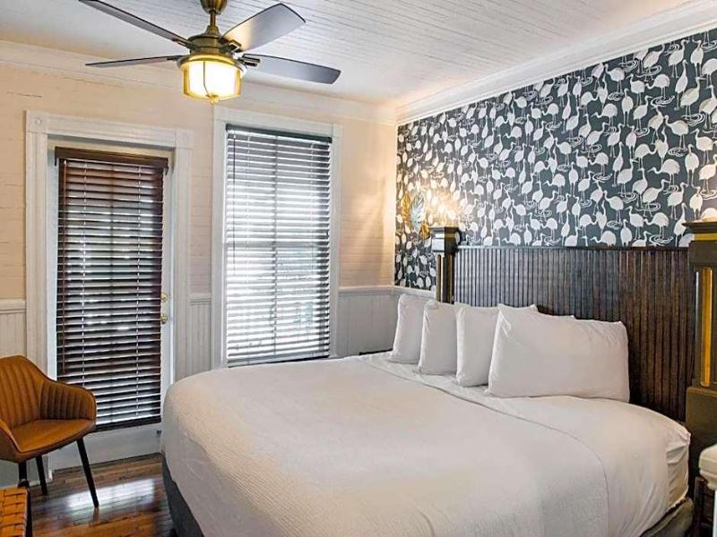 Gibson Inn image
