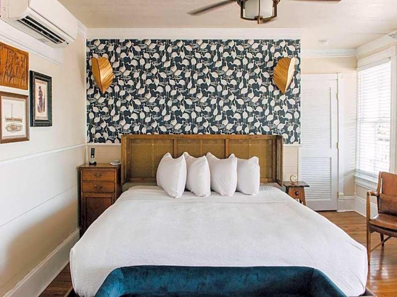 Gibson Inn image