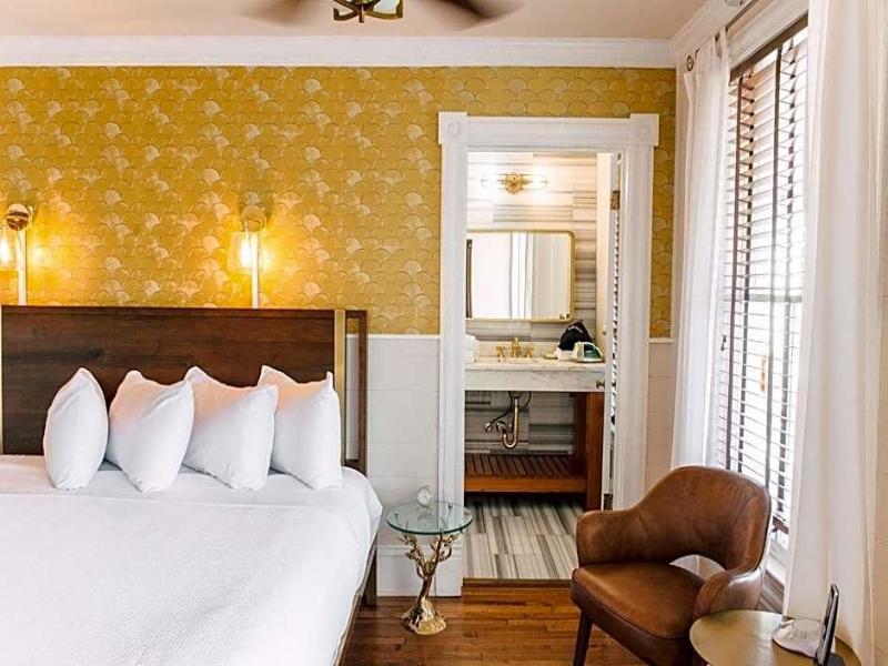 Gibson Inn image