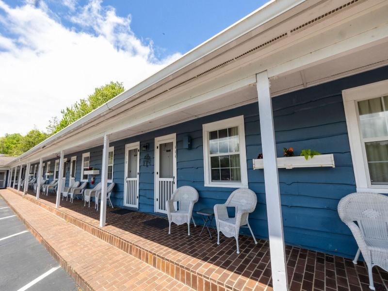 Blowing Rock Inn