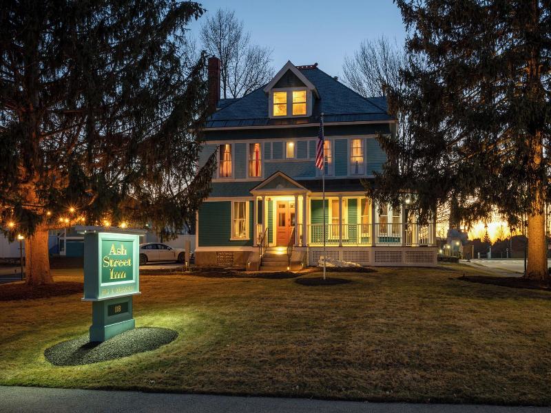Ash Street Inn image