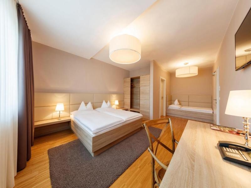 Pfeiler S Burgerstuberl Hotel image