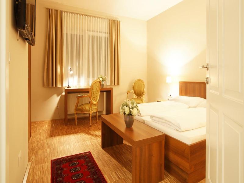 Pfeiler S Burgerstuberl Hotel image