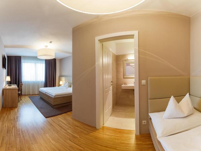 Pfeiler S Burgerstuberl Hotel image