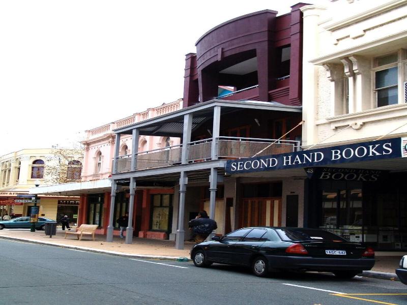 Rialto Apartments image