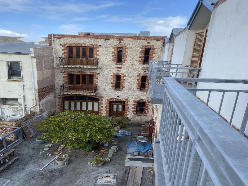 Rialto Apartments image