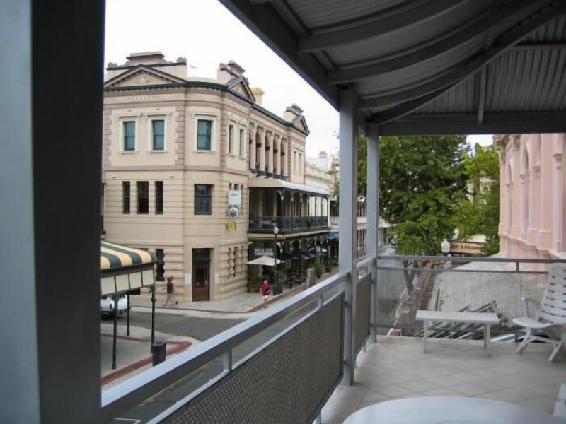 Rialto Apartments image