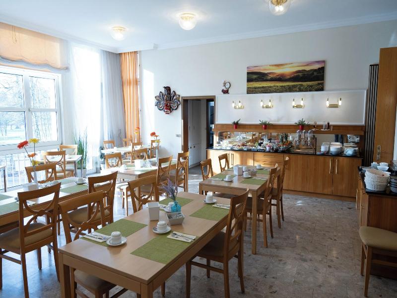 Hotel Haus Am Park image