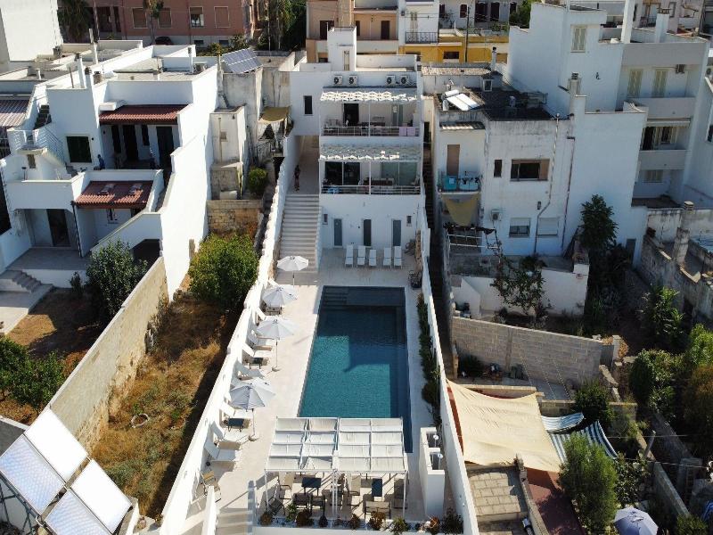 Ts Residence image