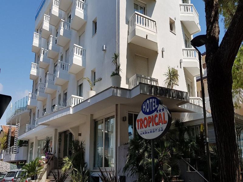 Hotel Tropical image