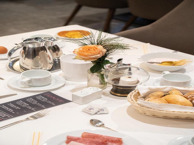 Hotel Goldene Rose image