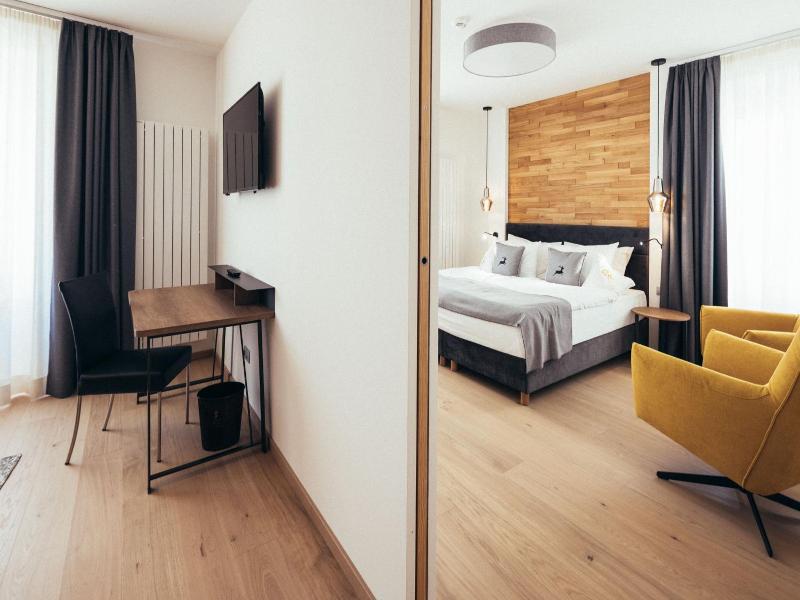 Hotel Goldene Rose image