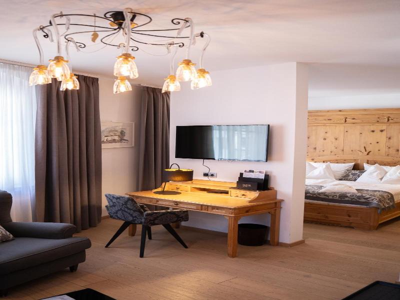 Hotel Goldene Rose image