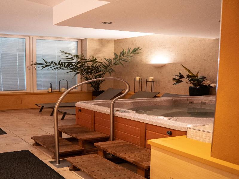 Hotel Goldene Rose image
