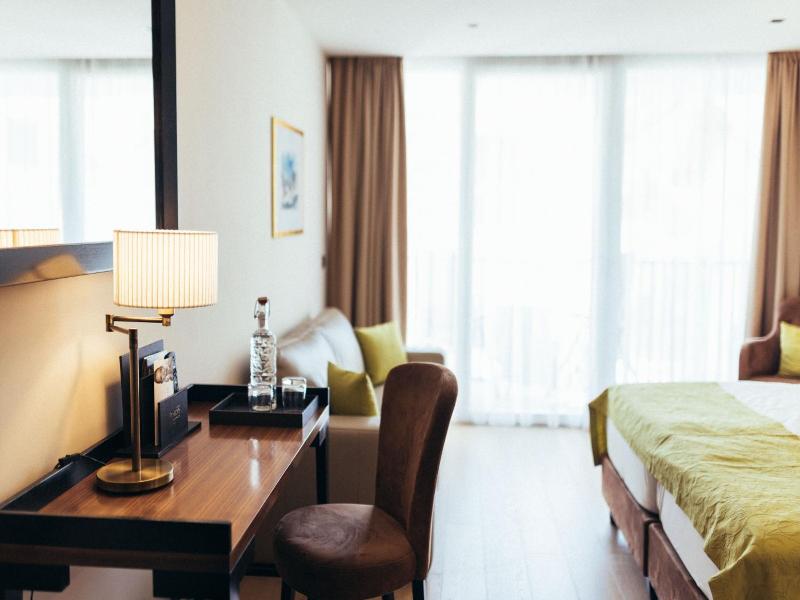 Hotel Goldene Rose image