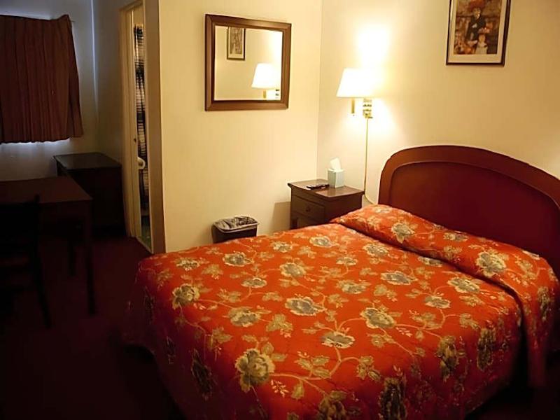 Econo Inn image