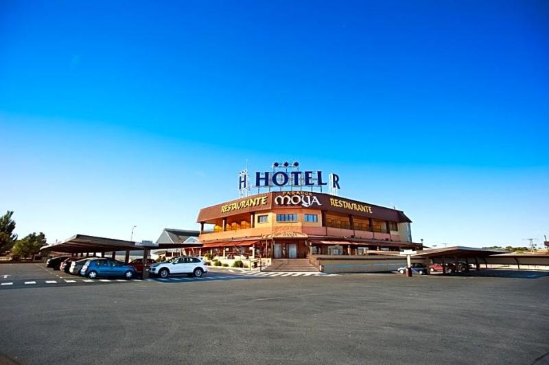 Hotel Moya — general view